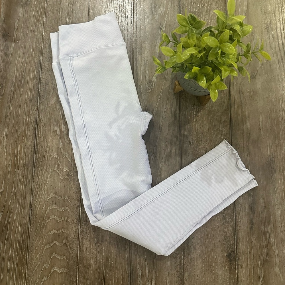 Elegant Lilac Women's Leggings